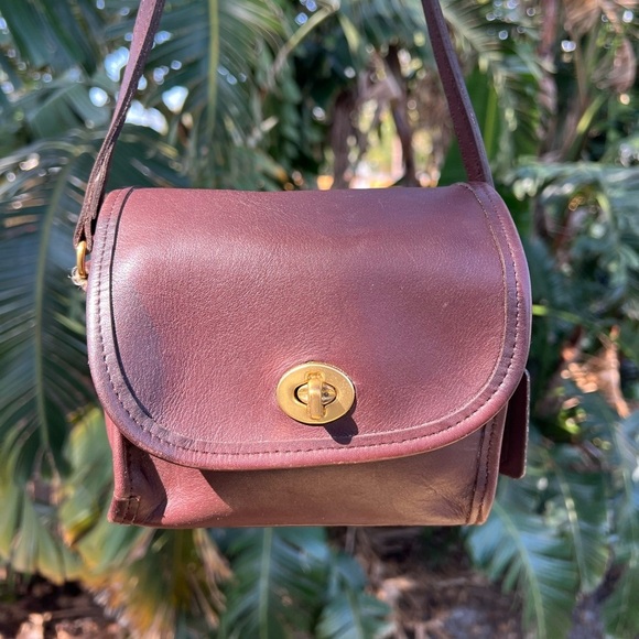 Vintage Coach Emmie Mahogany Brown Leather Crossbody Purse - Picture 14 of 15